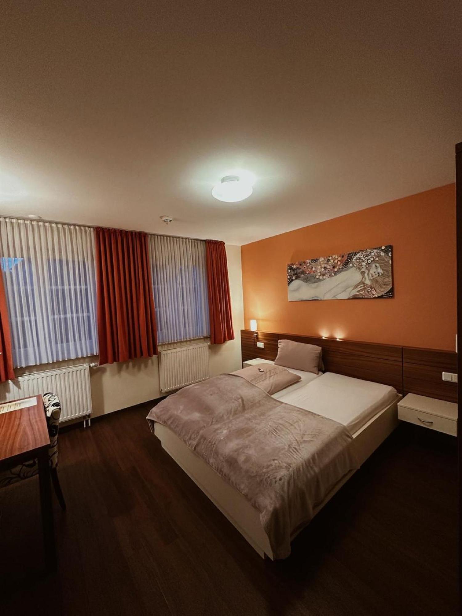 Hotel Gasthaus Lindenhof Much Esterno foto