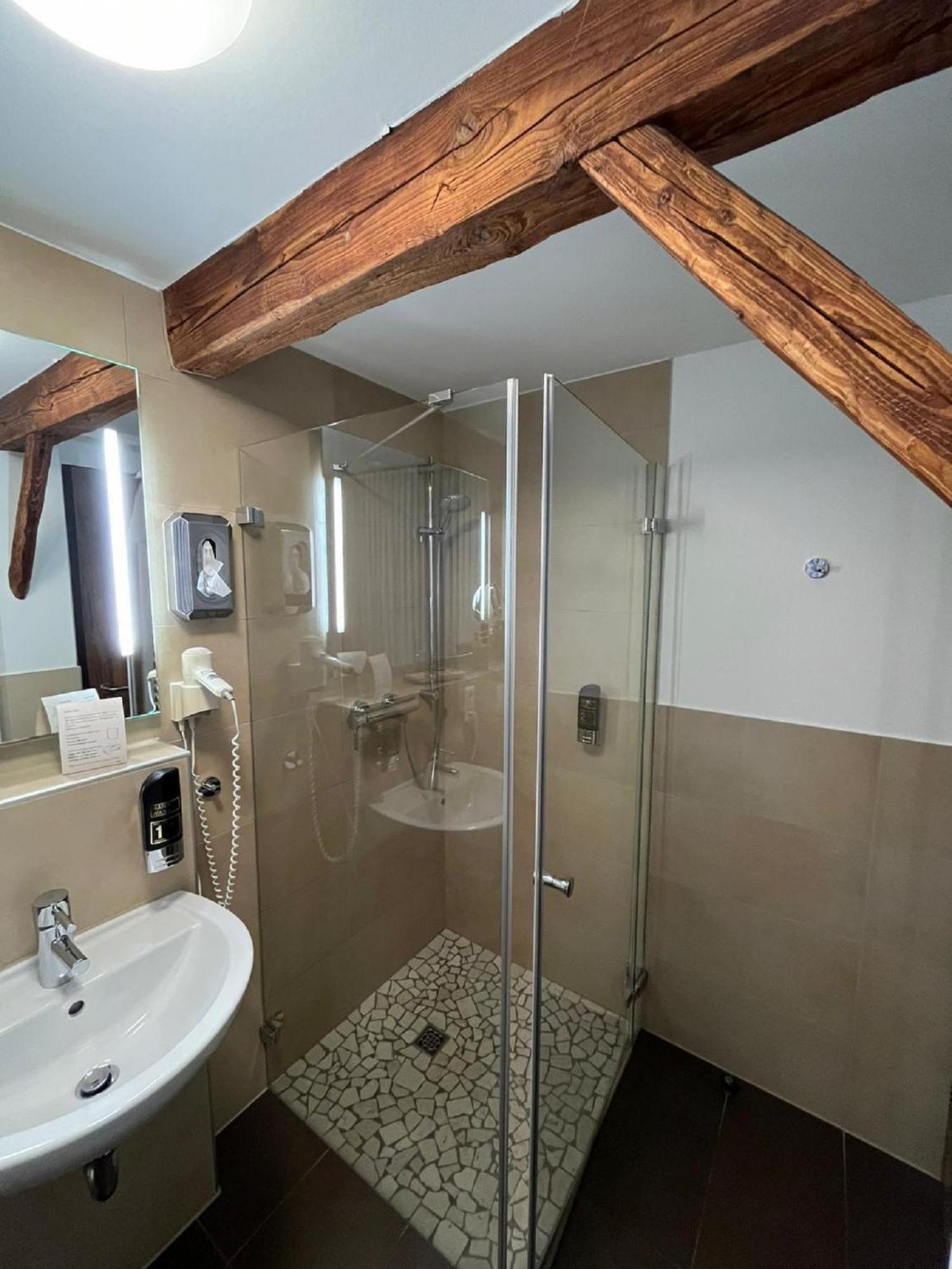 Hotel Gasthaus Lindenhof Much Esterno foto