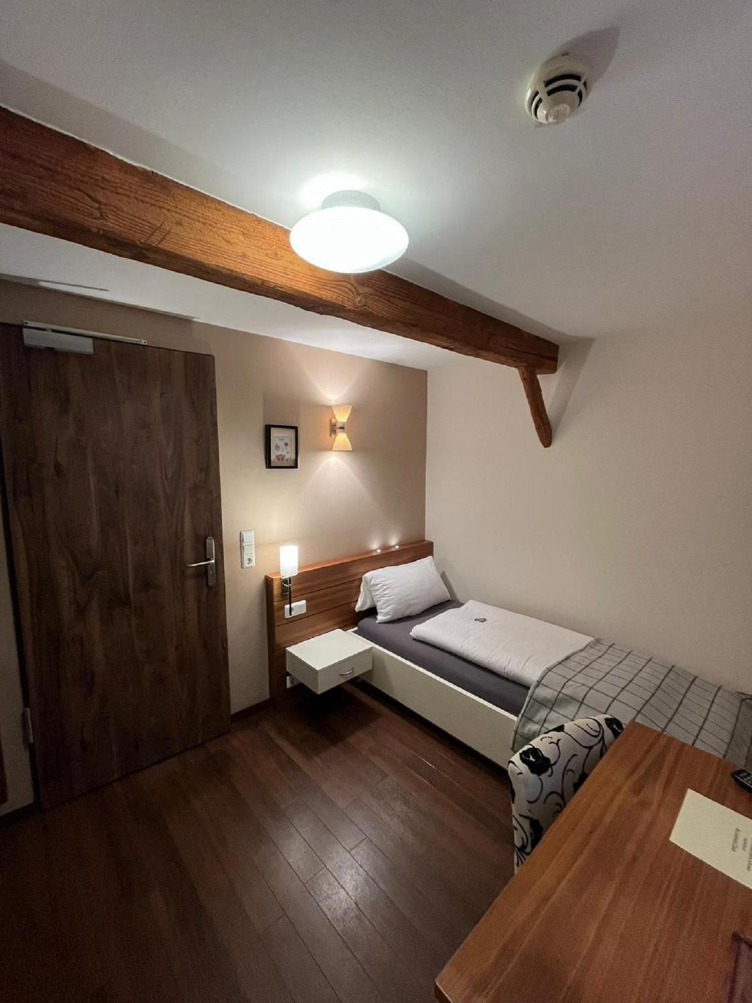 Hotel Gasthaus Lindenhof Much Esterno foto